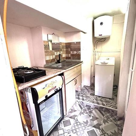Апартаменты Booboo Flat In Italian Yard Тбилиси Экстерьер фото